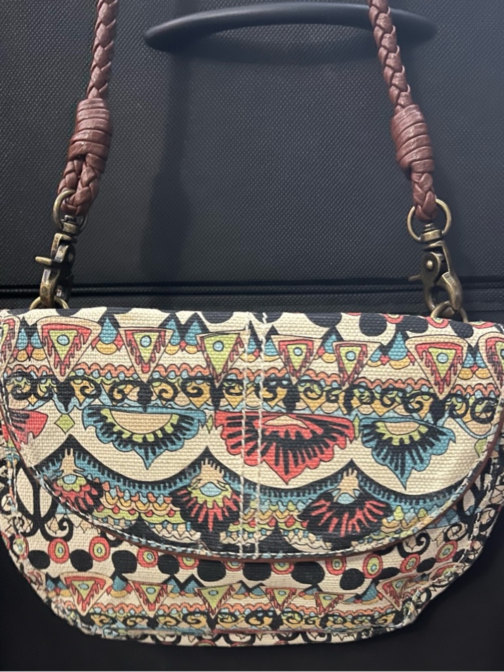 Sakroots Artist Circle crossbody - Picture 2 of 5